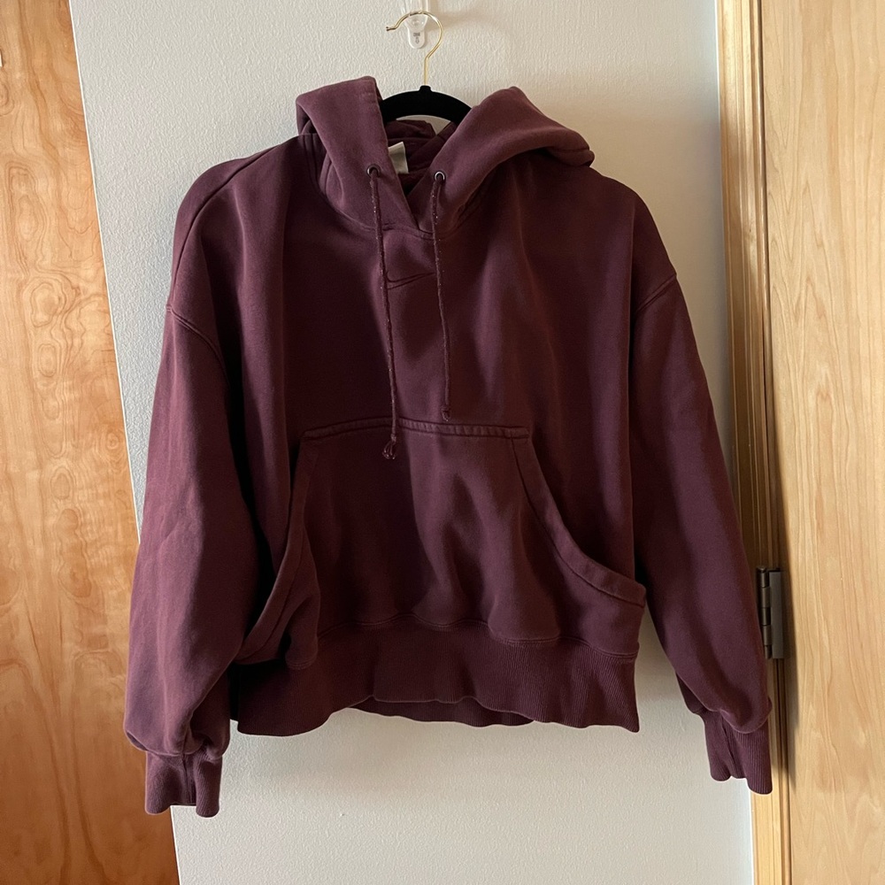 Nike Phoenix Fleece Oversized Cropped Pullover Hoodie in maroon size XS